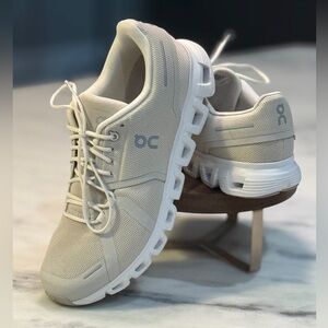 On Cloud 6 Women’s Running Shoe Pearl White Size 11